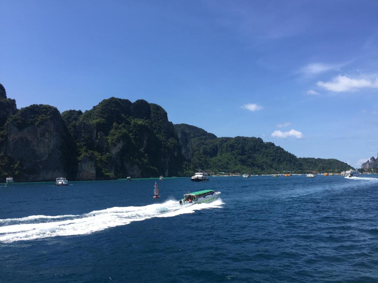 Phi Phi Sea And Hill Resort Exteriör bild