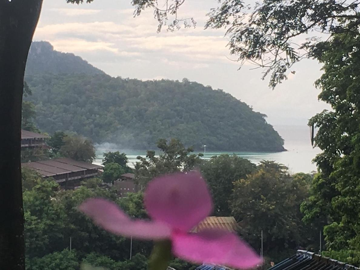 Phi Phi Sea And Hill Resort Exteriör bild